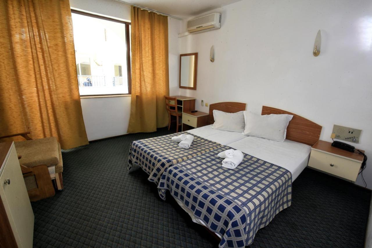סבטי ולאס Hotel Corona מראה חיצוני תמונה