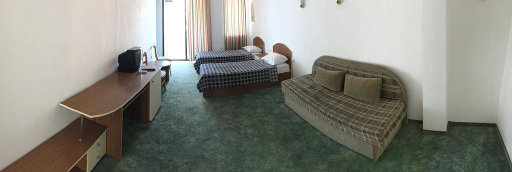 סבטי ולאס Hotel Corona מראה חיצוני תמונה