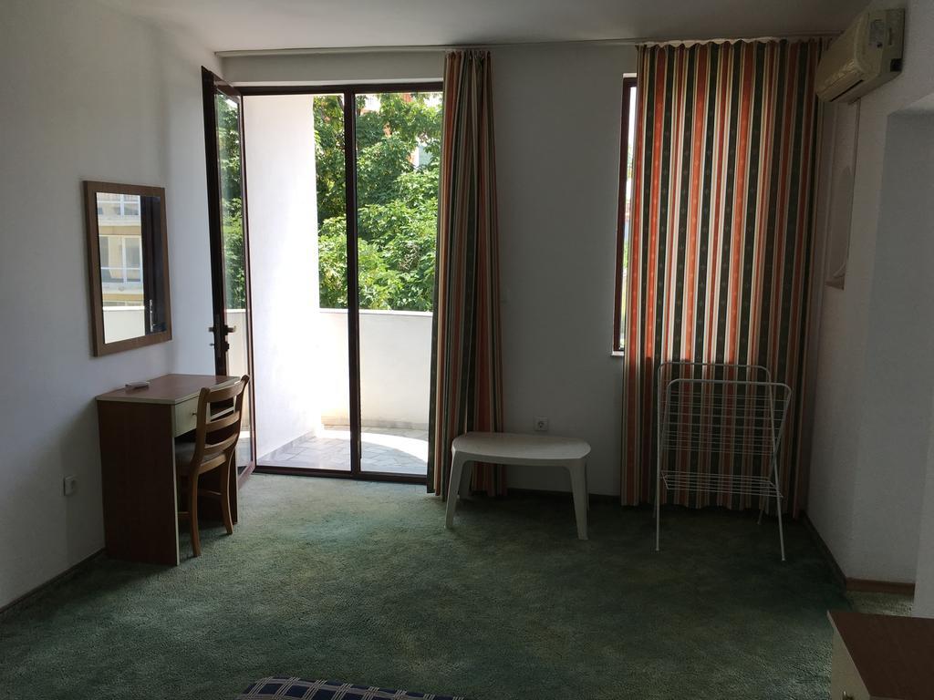 סבטי ולאס Hotel Corona מראה חיצוני תמונה